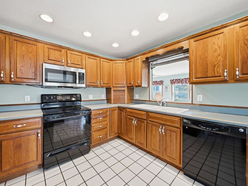 4955 E Wohlers Avenue, Marblehead, OH 43440 Photo 11