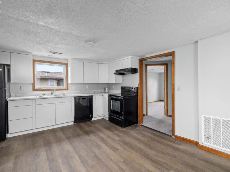 214 Linden Street, Port Clinton, OH 43452 Photo 5