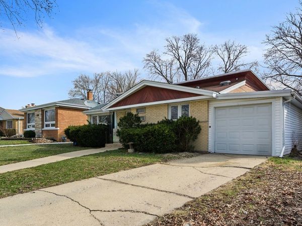 9829 S 51st Avenue , Oak Lawn, IL 60453