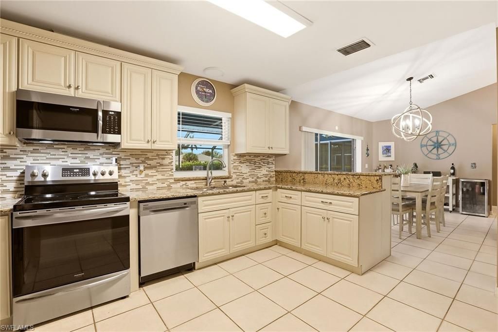 26626 Robin Way, Bonita Springs, FL 34135 Photo