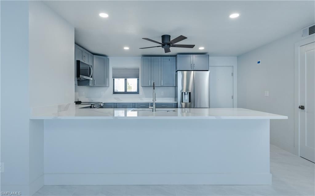 15031 Punta Rassa Rd, Unit 403, Fort Myers, FL 33908 Photo