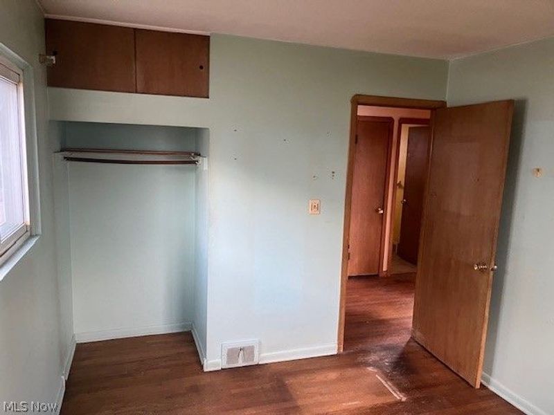 6330 Stonecrest Drive , Brook Park, OH 44142 Photo 9