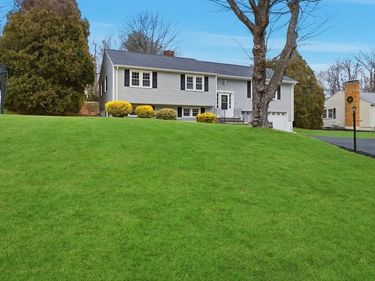 38 Juniper Lane, Holden, MA 01520