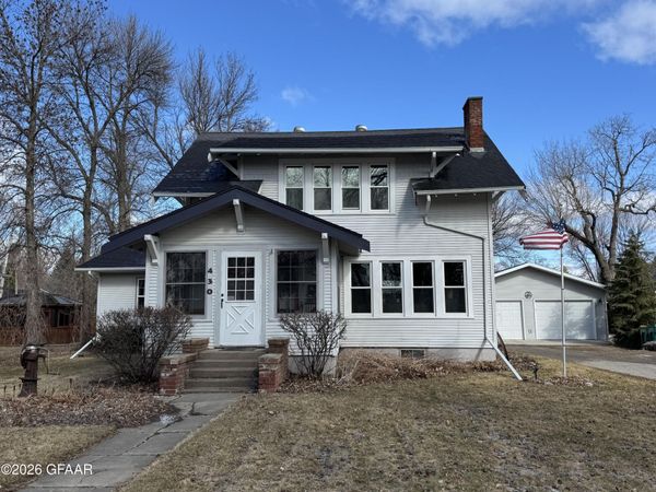 430 MAIN Street E, Mayville, ND 58257