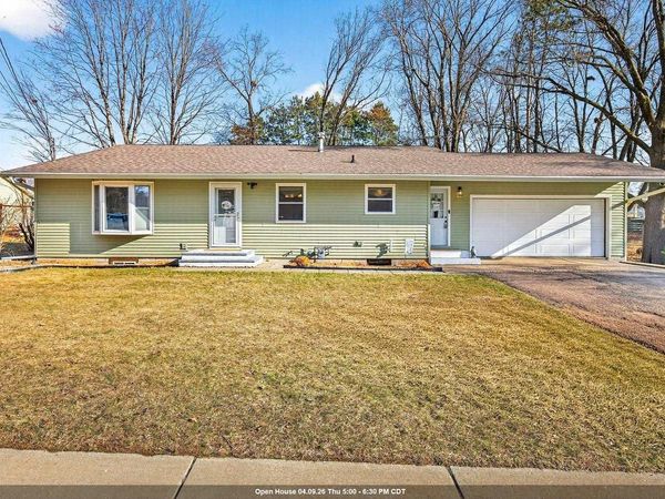 1009 RIVERSIDE DRIVE, Waupaca, WI 54981