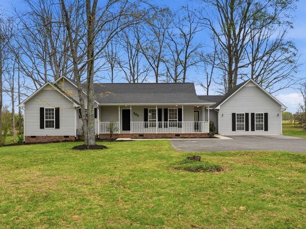 203 Marks Ave , Tullahoma, TN 37388