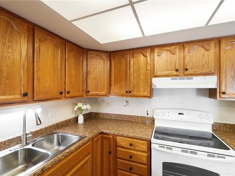 5740 Pennywell Drive, Dayton, OH 45424 Photo 17