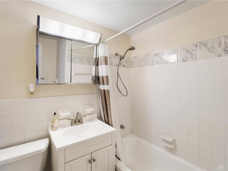 5740 Pennywell Drive, Dayton, OH 45424 Photo 26