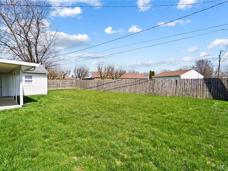 5740 Pennywell Drive, Dayton, OH 45424 Photo 34