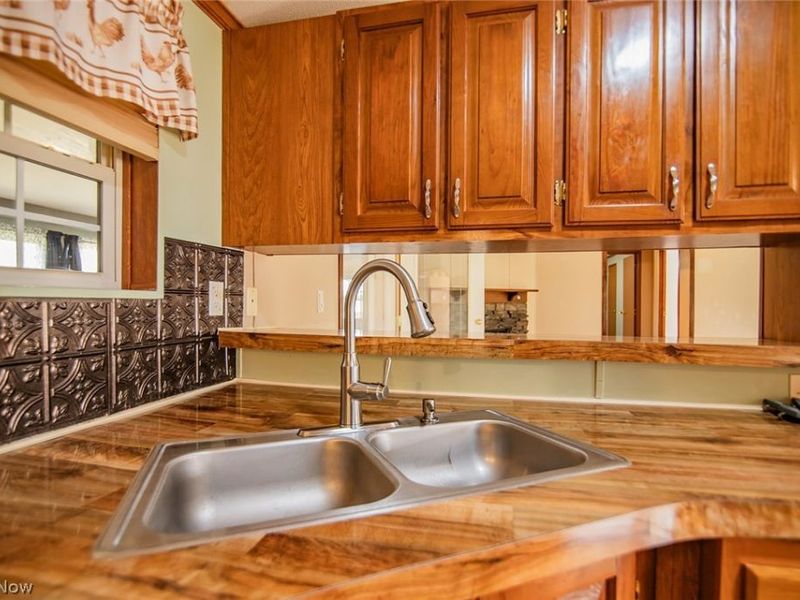 13533 Emerson Avenue, Williamstown, WV 26187 Photo 14