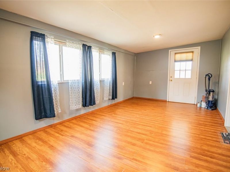 13533 Emerson Avenue, Williamstown, WV 26187 Photo 23