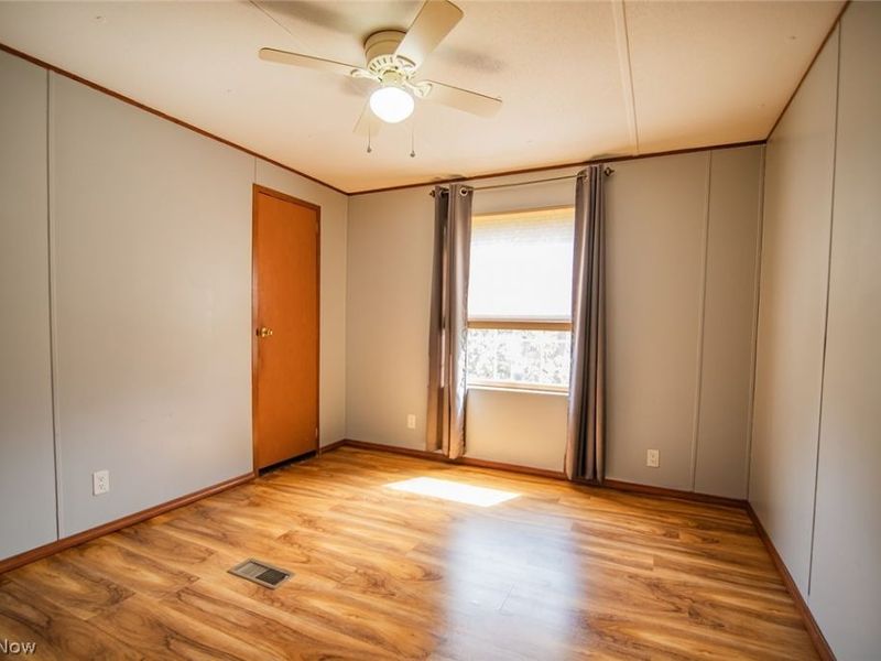 13533 Emerson Avenue, Williamstown, WV 26187 Photo 27