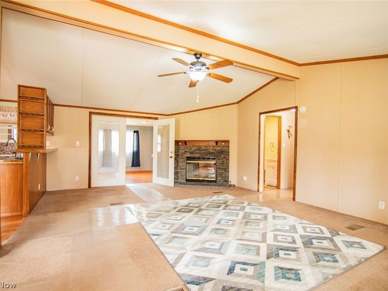 13533 Emerson Avenue, Williamstown, WV 26187 Photo 4