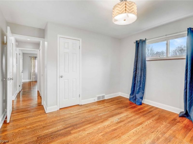 24037 Mastick Road , North Olmsted, OH 44070 Photo 17