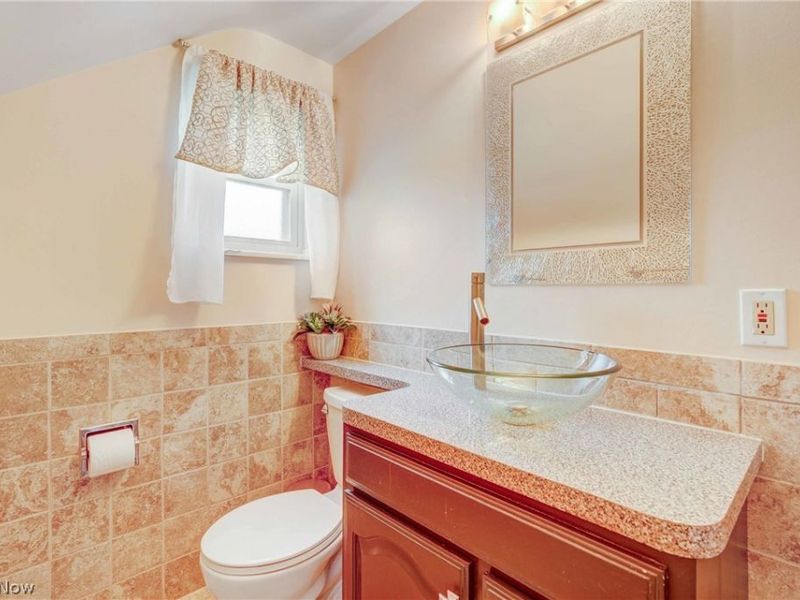 24037 Mastick Road , North Olmsted, OH 44070 Photo 22