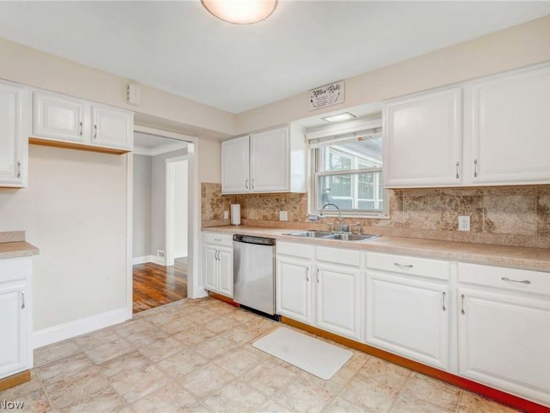 24037 Mastick Road , North Olmsted, OH 44070 Photo 27