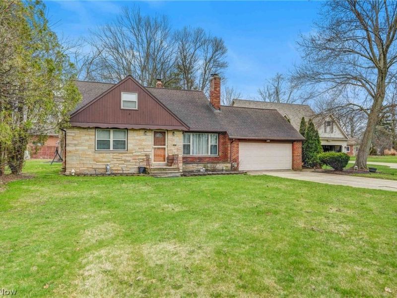 24037 Mastick Road , North Olmsted, OH 44070 Photo 4