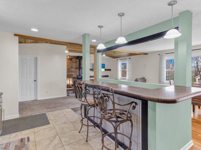 251 E Mohawk Drive , Malvern, OH 44644 Photo 10