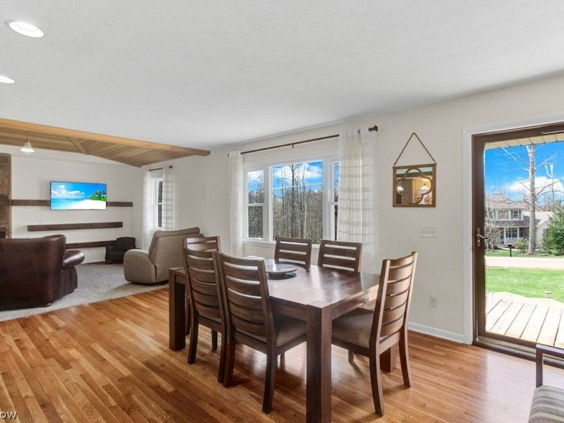 251 E Mohawk Drive , Malvern, OH 44644 Photo 5