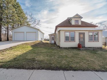 397 S Kilkenny Road, Kilkenny, MN 56052