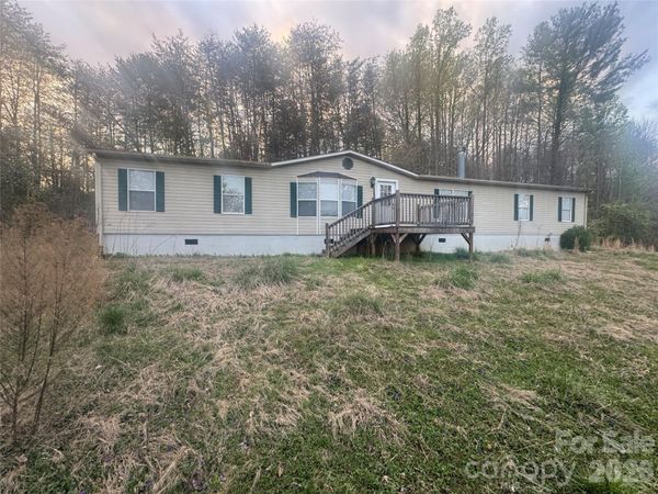819 Milton Avenue SW, Valdese, NC 28690