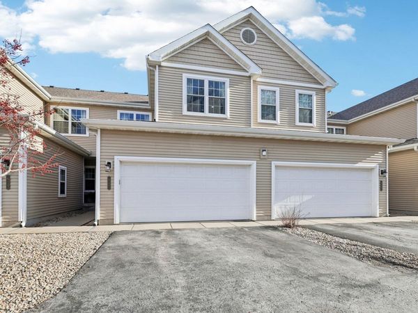 612 Bear Claw Way, Middleton, WI 53562