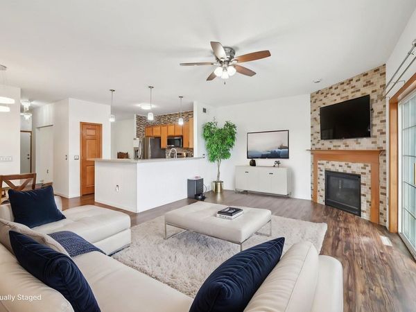 612 Bear Claw Way, Middleton, WI 53562