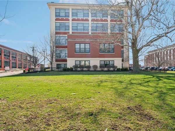 2917 Main Street, Unit 210, Buffalo, NY 14214