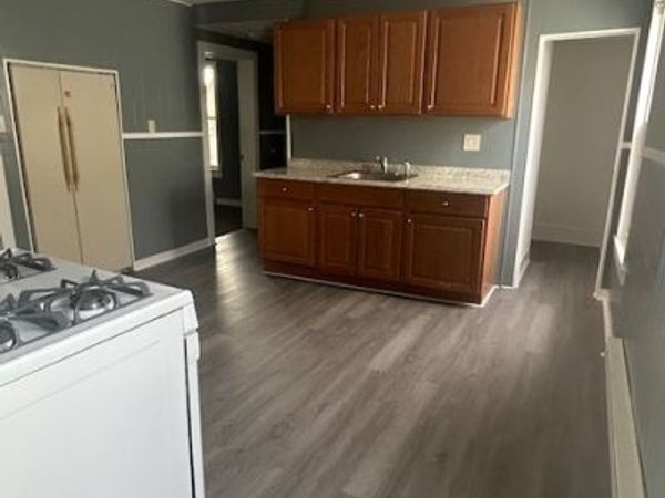 Lounsbury , Waterbury, CT 06706