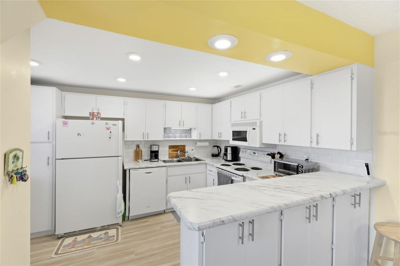 5400 34th Street W, Unit 7B, Bradenton, FL 34210 Photo