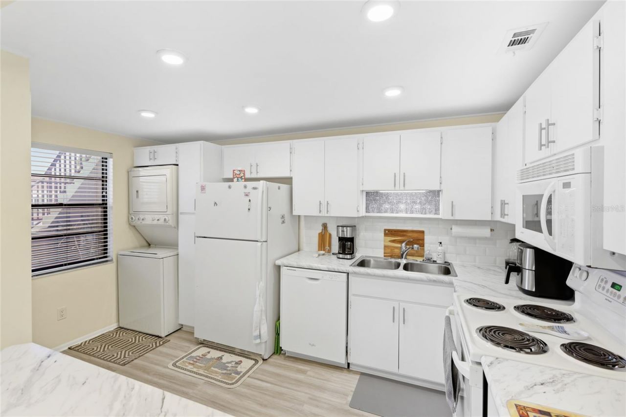 5400 34th Street W, Unit 7B, Bradenton, FL 34210 Photo