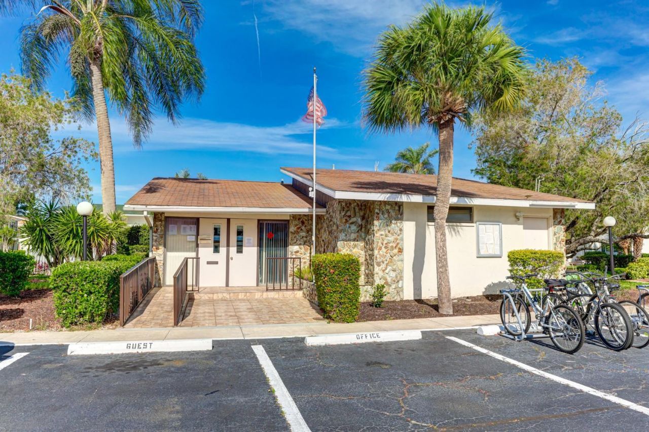 5400 34th Street W, Unit 7B, Bradenton, FL 34210 Photo