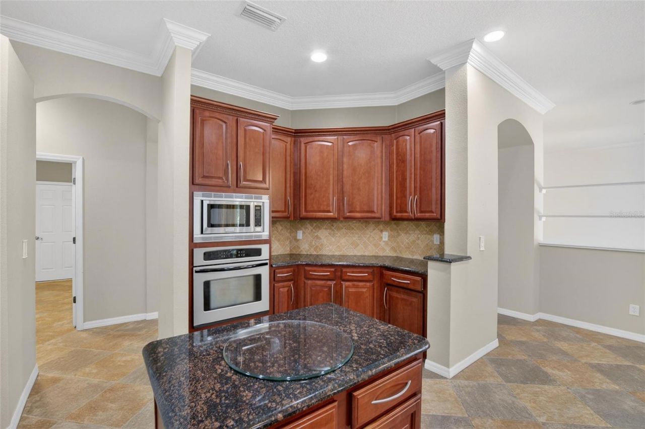 9454 Swift Creek Circle , Dover, FL 33527 Photo