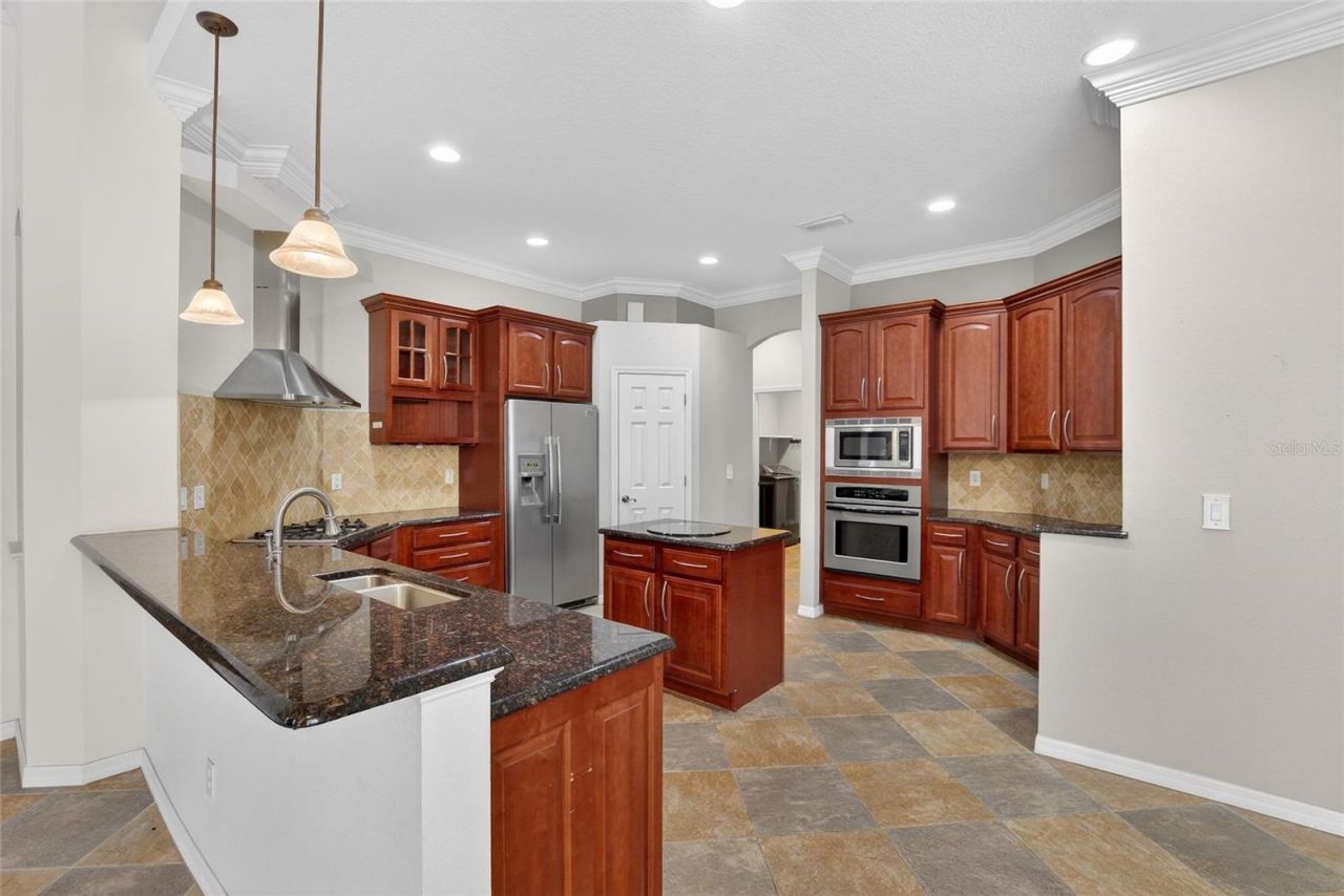 9454 Swift Creek Circle , Dover, FL 33527 Photo