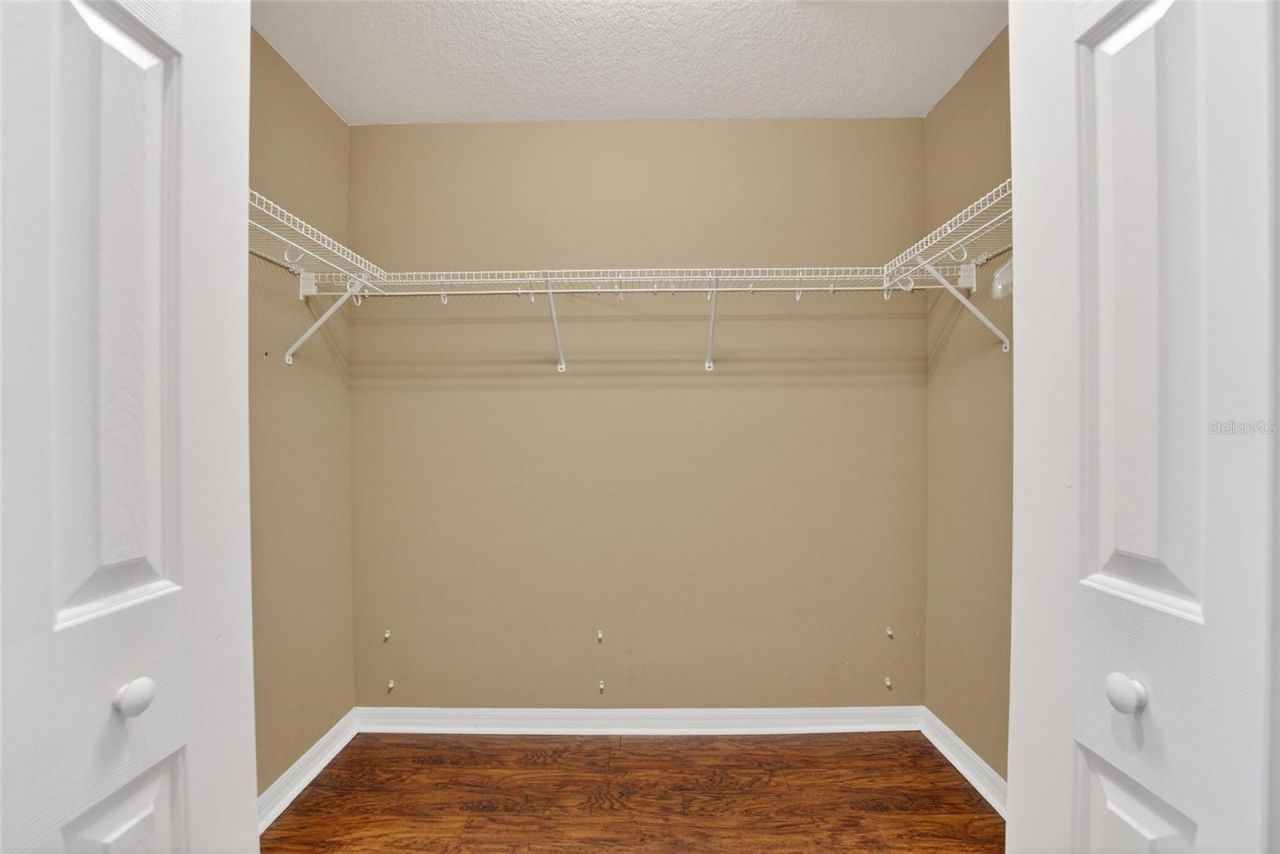 9454 Swift Creek Circle , Dover, FL 33527 Photo