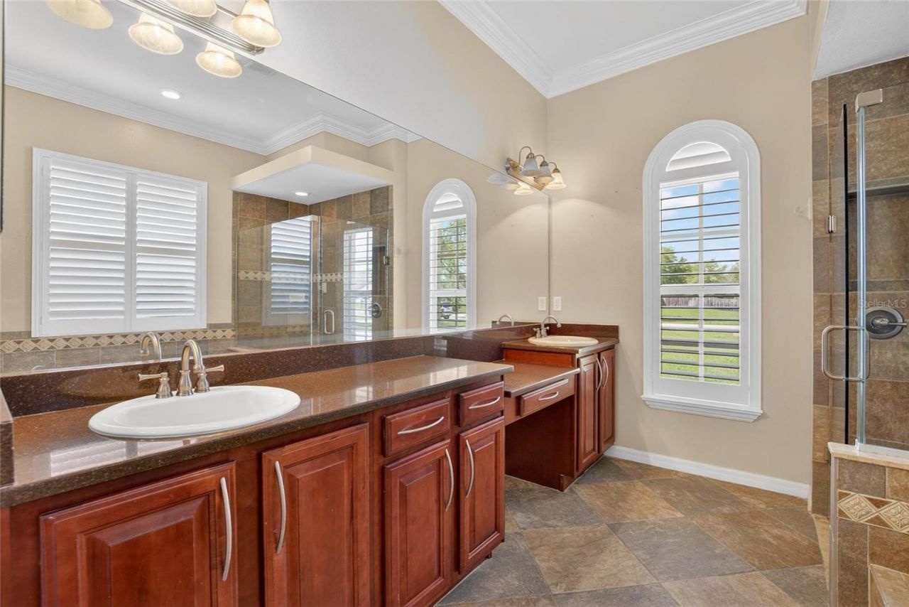 9454 Swift Creek Circle , Dover, FL 33527 Photo