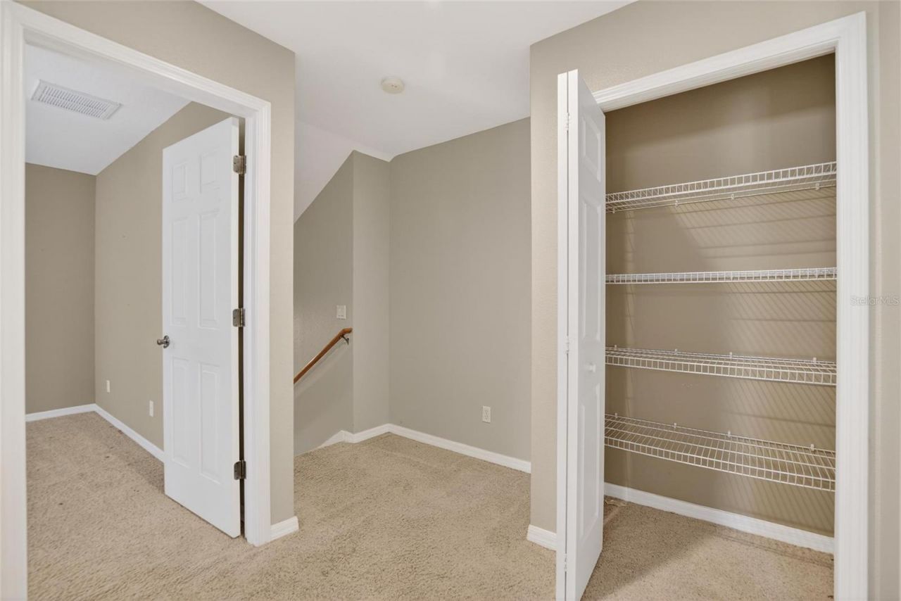 9454 Swift Creek Circle , Dover, FL 33527 Photo