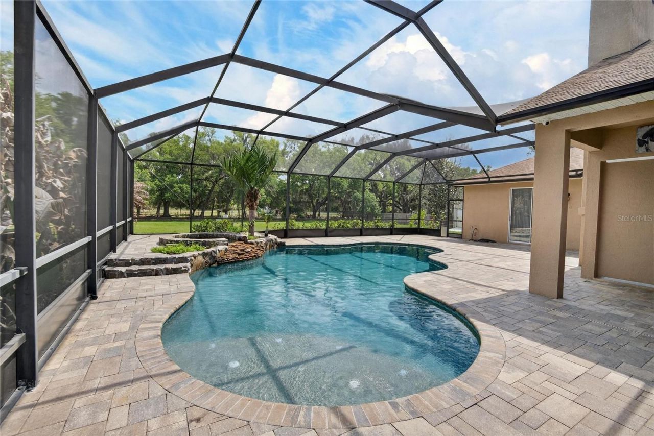 9454 Swift Creek Circle , Dover, FL 33527 Photo