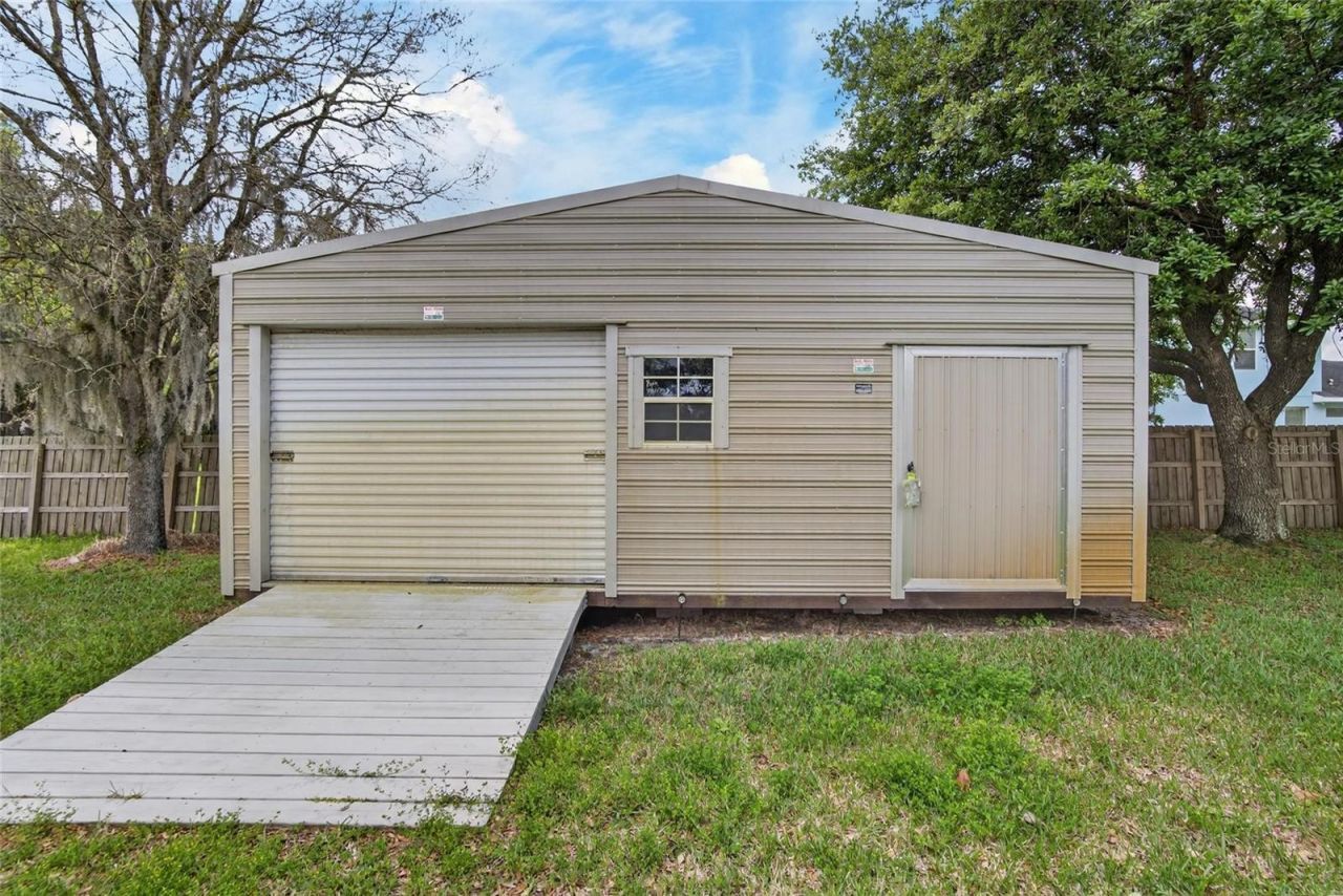 9454 Swift Creek Circle , Dover, FL 33527 Photo