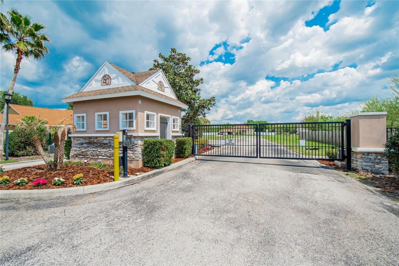 9454 Swift Creek Circle , Dover, FL 33527 Photo