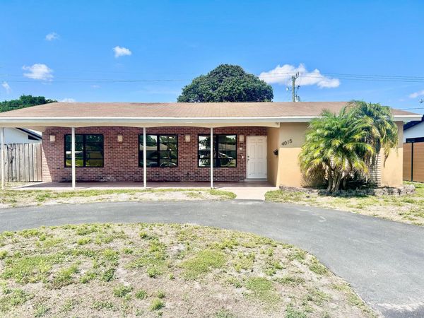 4015 W Park Road, Hollywood, FL 33021
