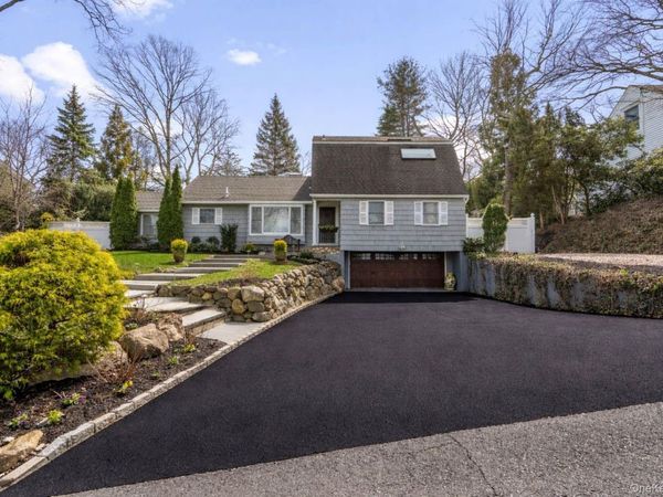 798 Connecticut View Drive, Oyster Bay, NY 11771