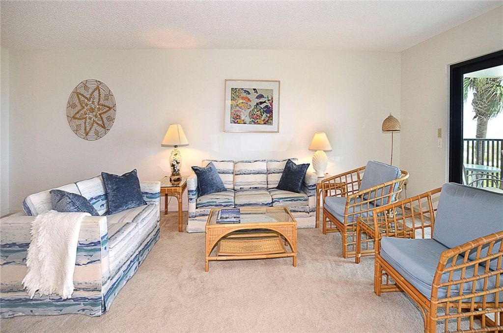 1616 Ocean Drive, Unit 305, Vero Beach, FL 32963 Photo