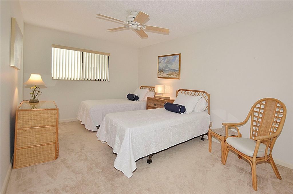 1616 Ocean Drive, Unit 305, Vero Beach, FL 32963 Photo