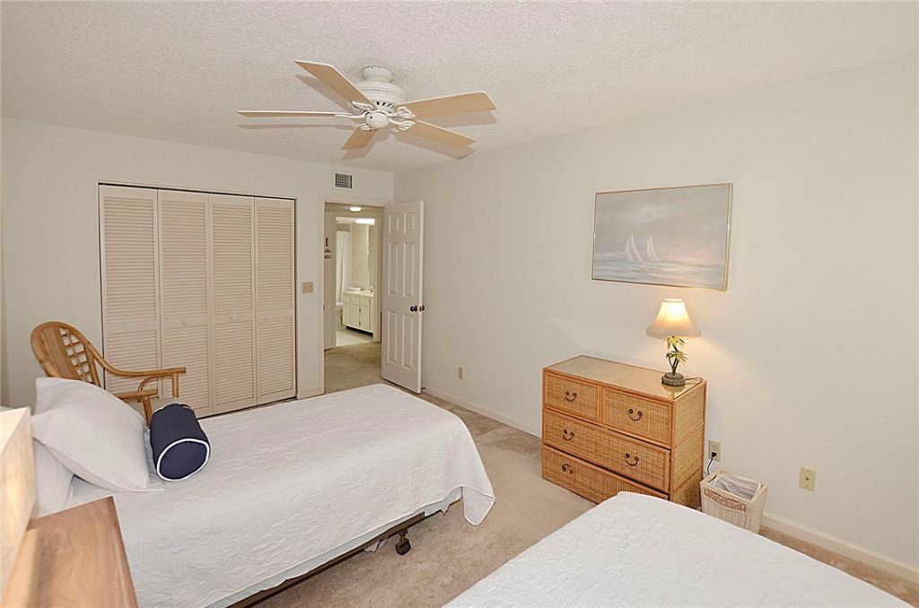 1616 Ocean Drive, Unit 305, Vero Beach, FL 32963 Photo