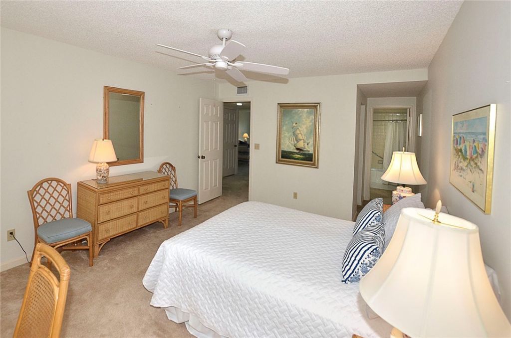 1616 Ocean Drive, Unit 305, Vero Beach, FL 32963 Photo