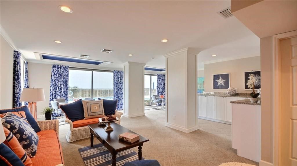 1616 Ocean Drive, Unit 305, Vero Beach, FL 32963 Photo