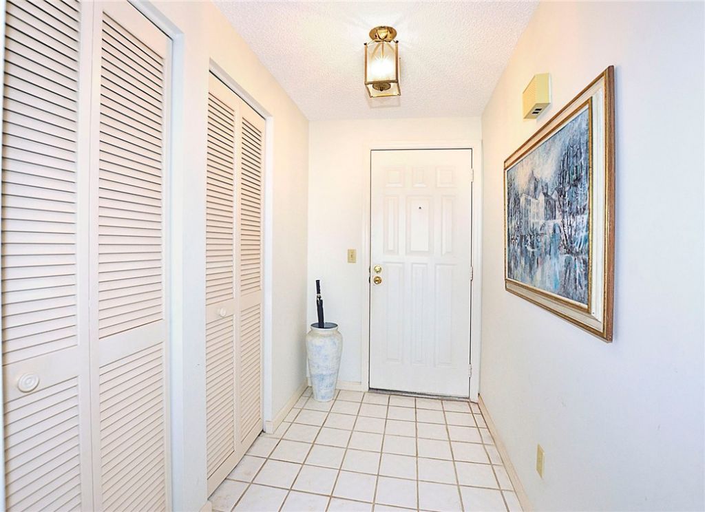 1616 Ocean Drive, Unit 305, Vero Beach, FL 32963 Photo