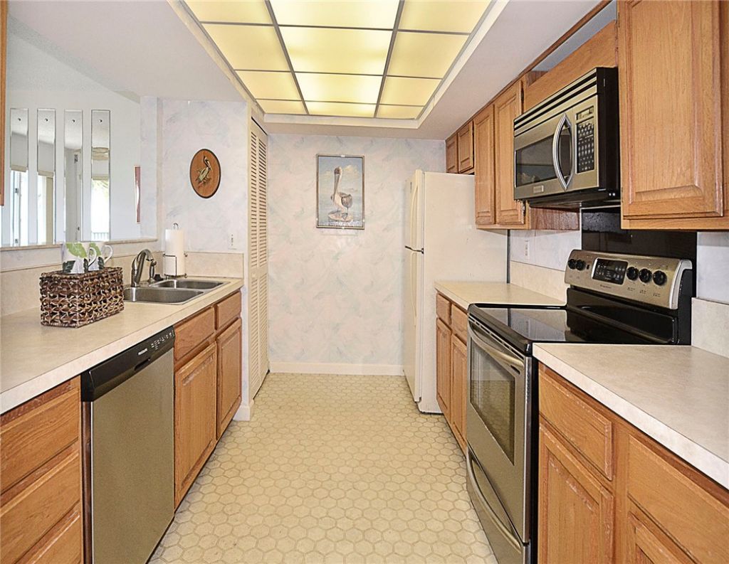 1616 Ocean Drive, Unit 305, Vero Beach, FL 32963 Photo
