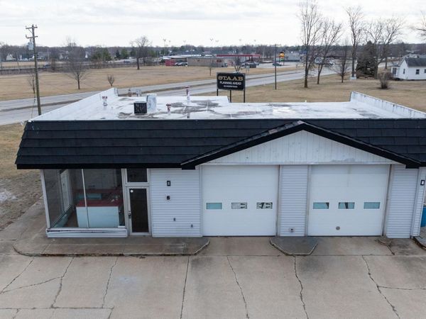 2710 E ANDREW Road, Sherman, IL 62684